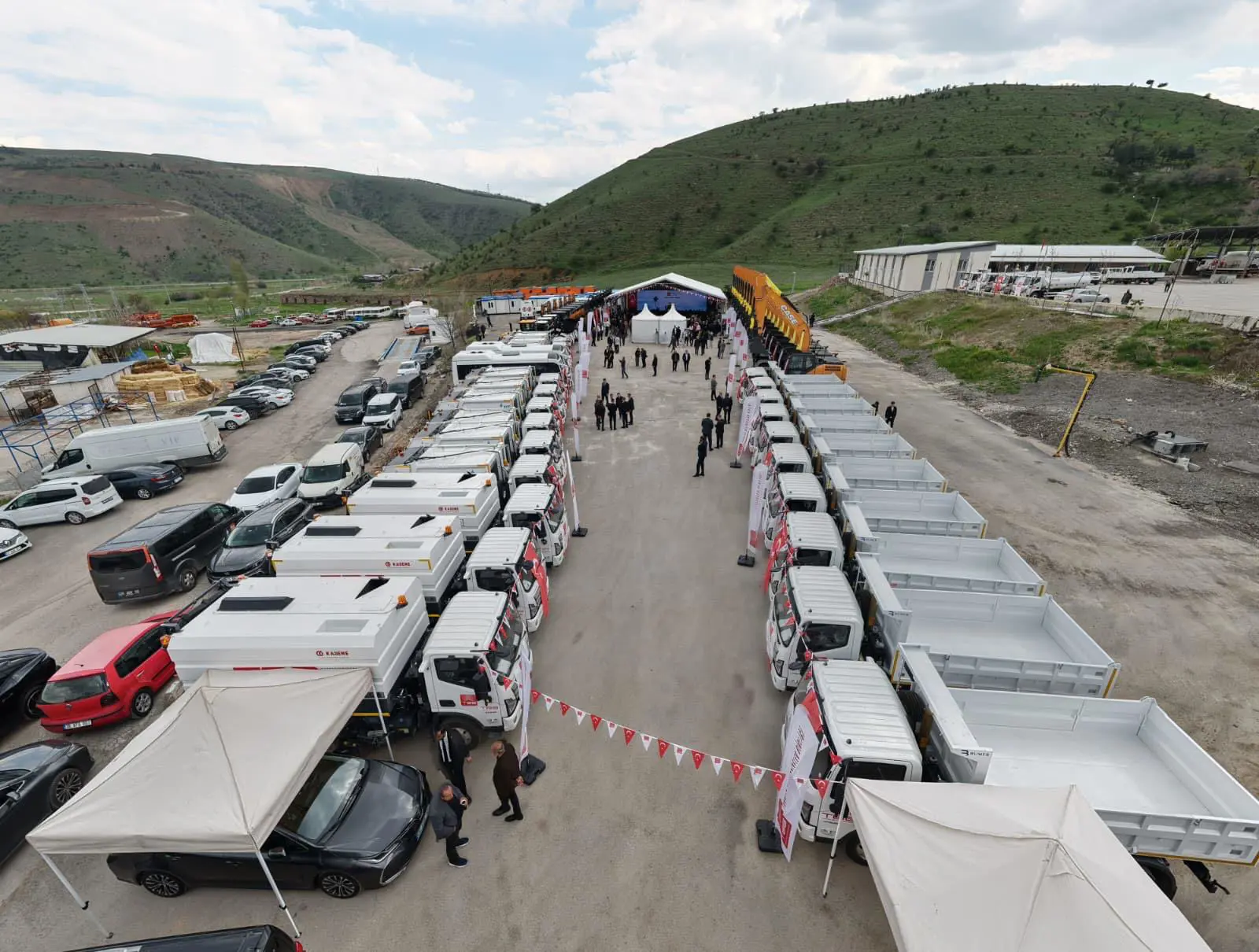 TBB’DEN EDİRNE BELEDİYESİ'NE HİBE ARAÇ galeri görseli